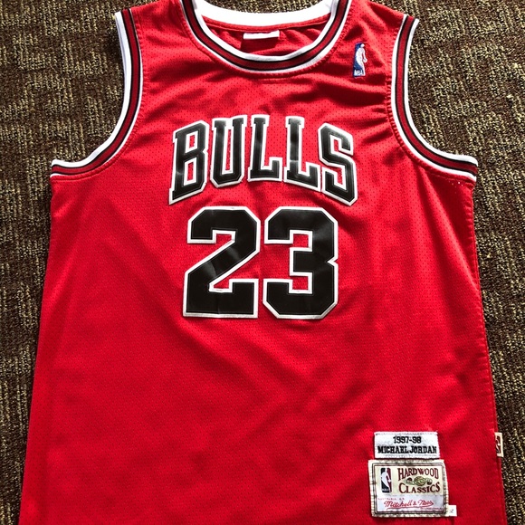 michael jordan 23 bulls jersey